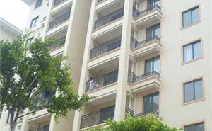 泰景花園護(hù)欄案例 - 中出網(wǎng)-智能出入口與停車充電門戶