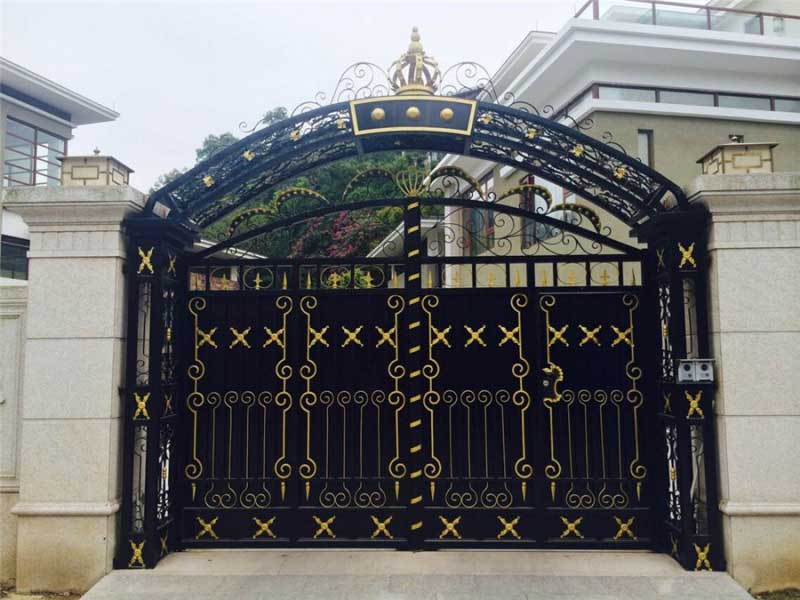 僑建御溪谷別墅鐵藝大門案例 - 中出網(wǎng)-智能出入口與停車充電門戶