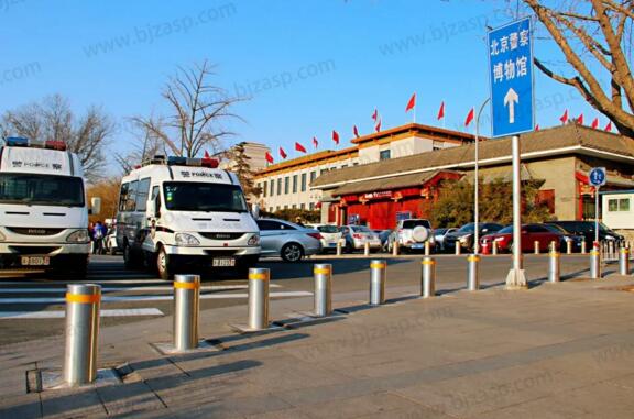 加強(qiáng)重點(diǎn)單位設(shè)備巡檢，全力保障全國(guó)兩會(huì)周界安全