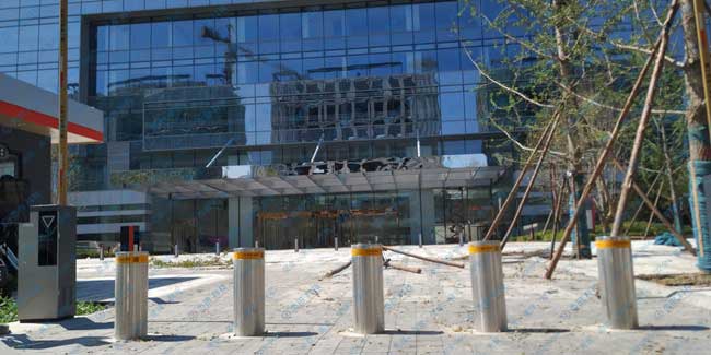 北京京東集團(tuán)升降柱案例 - 中出網(wǎng)-智能出入口與停車(chē)充電門(mén)戶