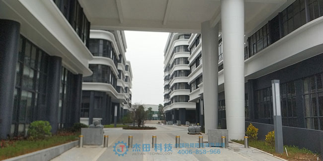 廈門(mén)同安孵化基地創(chuàng)業(yè)園升降柱案例 - 中出網(wǎng)-智能出入口與停車(chē)充電門(mén)戶(hù)