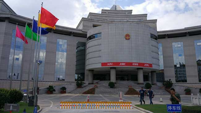 云南省人大路障機(jī)案例 - 中出網(wǎng)-智能出入口與停車充電門戶