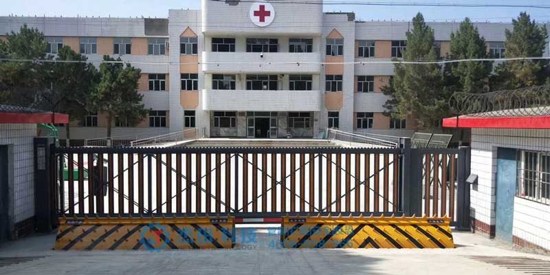 新疆烏蘇部隊(duì)醫(yī)院路障機(jī)項(xiàng)目 - 中出網(wǎng)-智能出入口與停車充電門戶