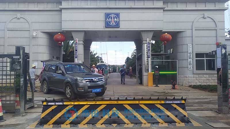 國家廣播電視總局501臺路障機(jī)項目 - 中出網(wǎng)-智能出入口與停車充電門戶