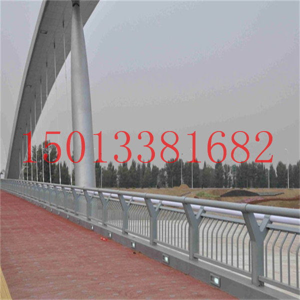 河道金屬護(hù)欄廠家定做 深圳海邊景觀護(hù)欄 惠州橋梁防撞欄桿