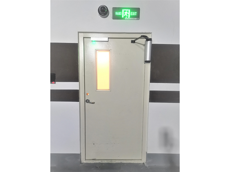 曲臂式開門機 - 中出網(wǎng)-智能出入口與停車充電門戶