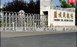 江蘇鹽城機(jī)場升降柱案例