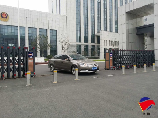 宿遷市公安局升降柱案例 - 中出網(wǎng)-智能出入口與停車充電門戶