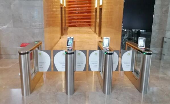 上海虹橋萬科中心-人臉識(shí)別擺閘