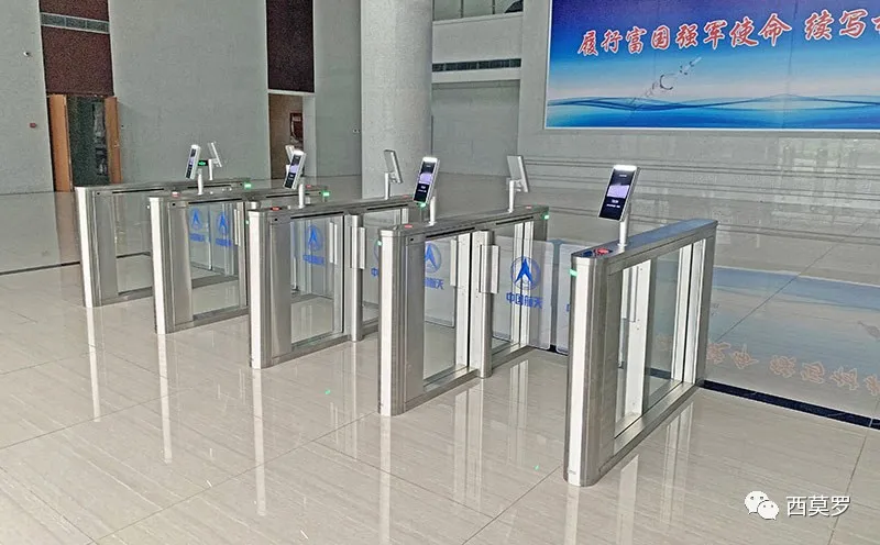 中國(guó)航天科技集團(tuán)-人臉識(shí)別擺閘