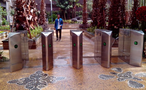 安徽省蕪湖市某小區(qū)四通道尖角翼閘通道閘案例