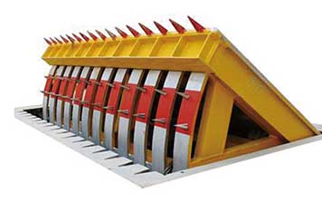 路障機 - 翻板式液壓路障機