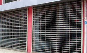 不銹鋼卷簾門 - 電動(dòng)不銹鋼通花卷閘門