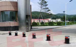 大連-沈陽軍區(qū)升降柱案例 - 中出網(wǎng)-智能出入口與停車充電門戶