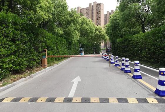 藍(lán)卡科技AI云無人化停車場(chǎng)