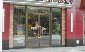 必勝客餐廳肯德基門案例 - 中出網-智能出入口與停車充電門戶