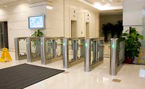 中國移動廣東技術研發(fā)中心通道閘案例 - 中出網(wǎng)-智能出入口與停車充電門戶