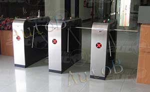 廣東培正學院通道閘案例 - 中出網(wǎng)-智能出入口與停車充電門戶