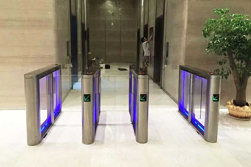 湖南長沙保利地產小區(qū)速通門案例 - 中出網-智能出入口與停車充電門戶