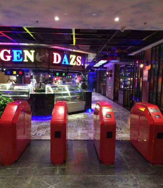 杭州香四海自助餐廳通道閘案例 - 中出網(wǎng)-智能出入口與停車充電門戶