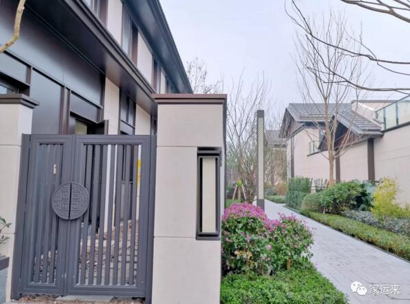 龍湖?長灘原麓新中式合院門