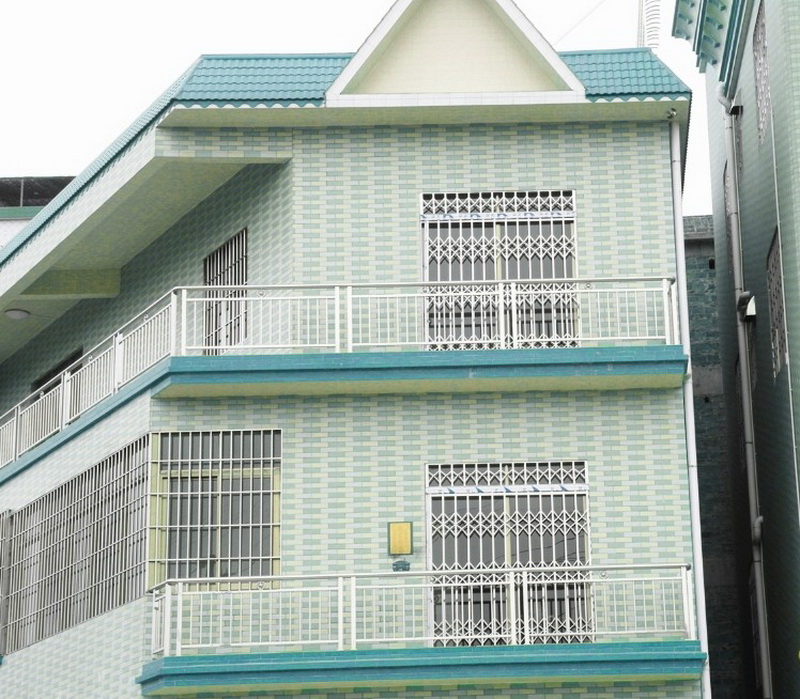 南海里水鎮(zhèn)一處私人別墅拉閘門工程案例 - 中出網(wǎng)-智能出入口與停車充電門戶