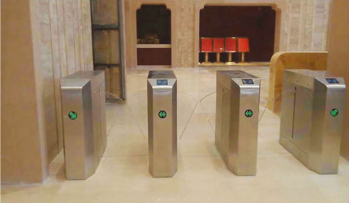 河南天瑞溫泉大酒店人行通道閘工程案例 - 中出網(wǎng)-智能出入口與停車(chē)充電門(mén)戶(hù)