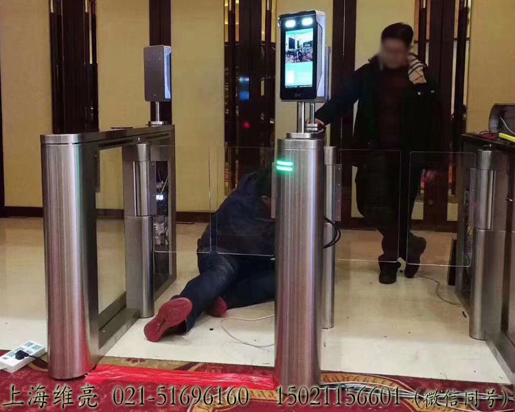 人臉識別閘機，人臉識別速通門，人臉測溫閘機