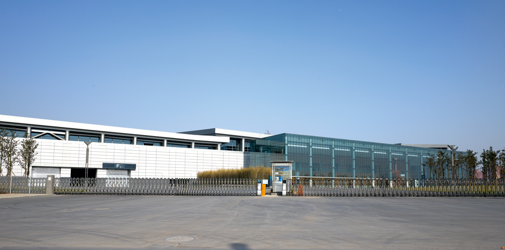 南京博覽中心電動(dòng)伸縮門案例 - 中出網(wǎng)-智能出入口與停車充電門戶