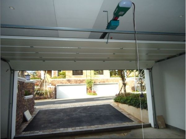 翻板車庫門 - 翻板車庫門