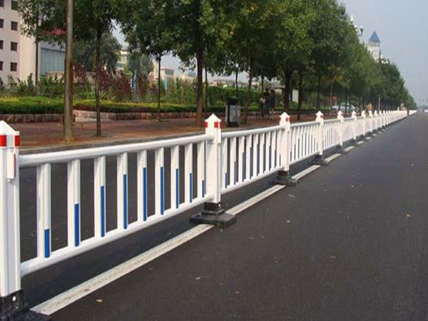 道路護(hù)欄 - 道路隔離護(hù)欄
