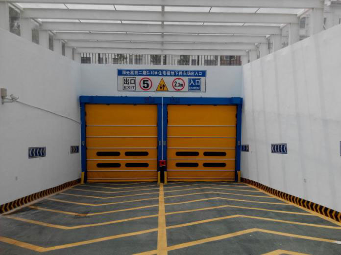 快速堆積門 - 地下車庫快速堆積門