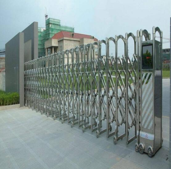 三湘印象森林海尚選用杭州出安智能電動(dòng)伸縮門