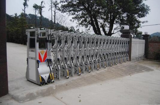 遠(yuǎn)洋西溪公館大門口的電動(dòng)伸縮門由杭州出安智能提供