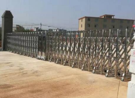 杭州荊楚商務(wù)咨詢有限公司大門(mén)口的電動(dòng)伸縮門(mén)由杭州出安智能提供