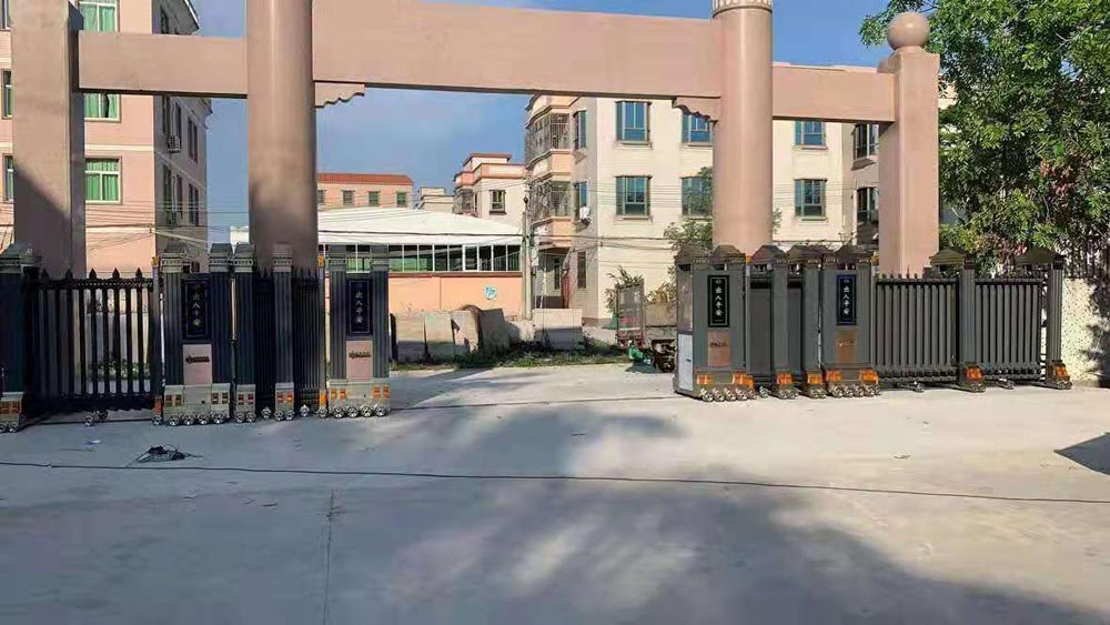 金碧輝煌工程案例 - 中出網(wǎng)-智能出入口與停車充電門戶