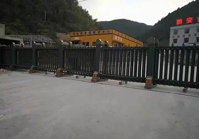 招財(cái)進(jìn)寶工程案例 - 中出網(wǎng)-智能出入口與停車充電門(mén)戶