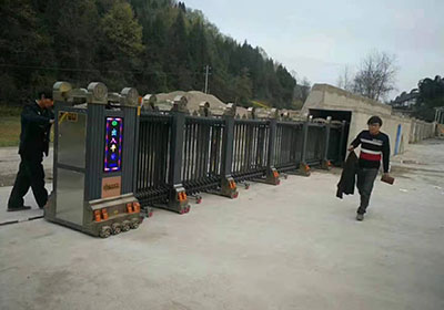 招財(cái)進(jìn)寶工程案例 - 中出網(wǎng)-智能出入口與停車充電門(mén)戶