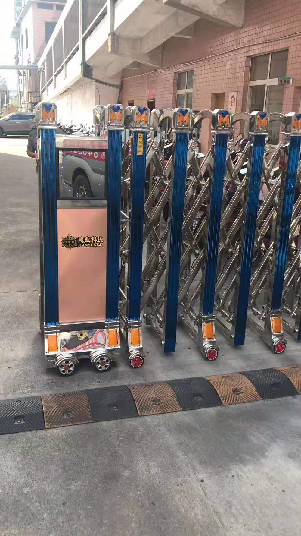 藍(lán)鉆系列案例 - 中出網(wǎng)-智能出入口與停車充電門戶