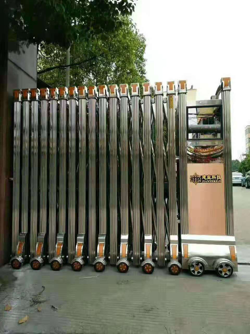 步步高系列案例 - 中出網(wǎng)-智能出入口與停車充電門戶