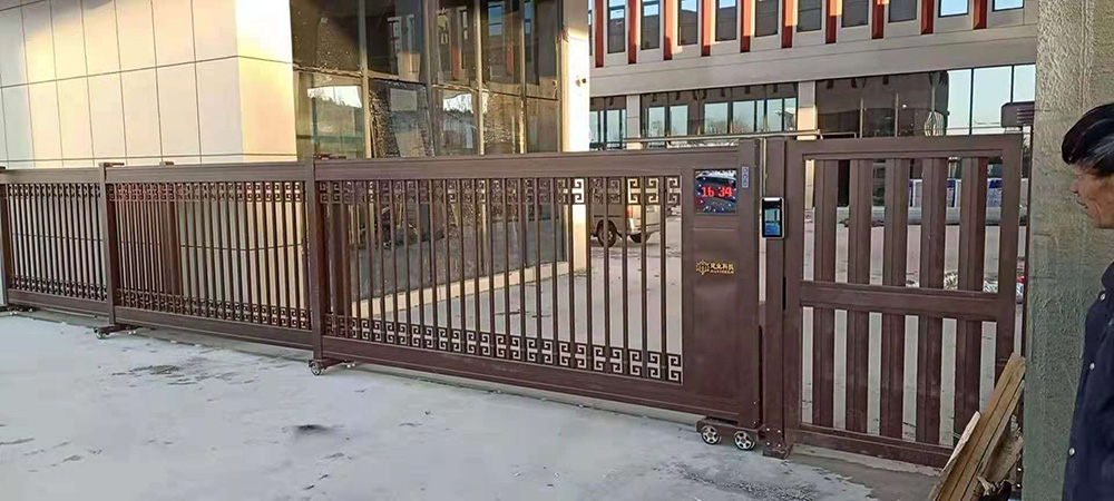 段滑門系列工程案例 - 中出網-智能出入口與停車充電門戶