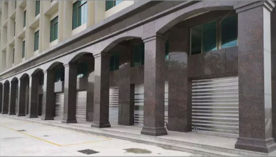 卷閘門系列案例 - 中出網(wǎng)-智能出入口與停車充電門戶