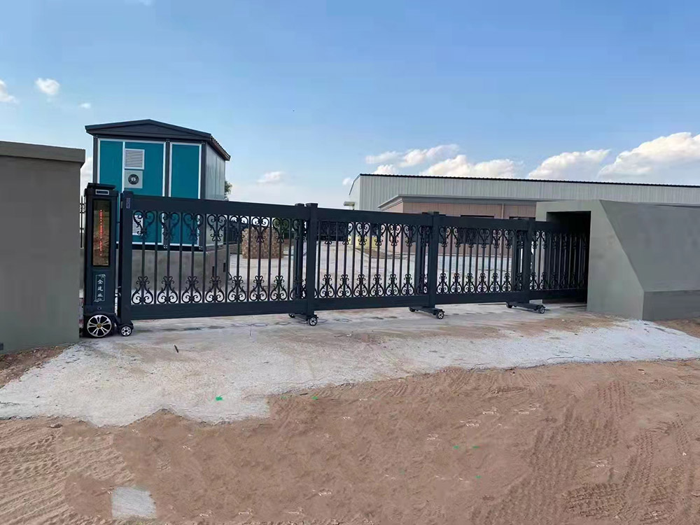 段滑門系列案例 - 中出網(wǎng)-智能出入口與停車充電門戶