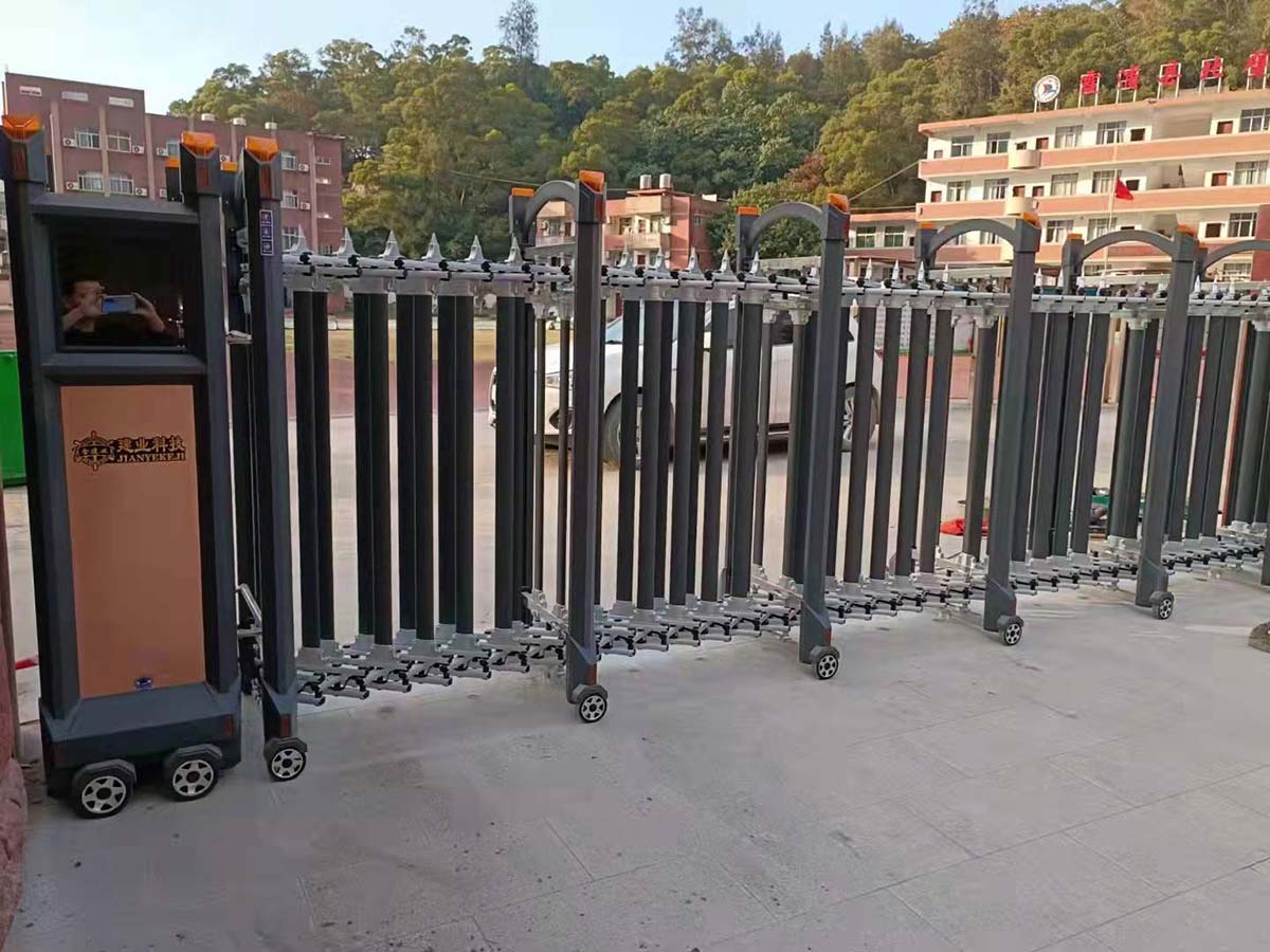 變形金剛系列案例 - 中出網-智能出入口與停車充電門戶