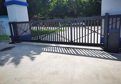 平移門系列案例 - 中出網(wǎng)-智能出入口與停車充電門戶