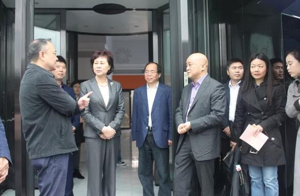 湖南省委常委、省委統(tǒng)戰(zhàn)部部長黃蘭香一行再次蒞臨湘聯(lián)考察指導(dǎo)