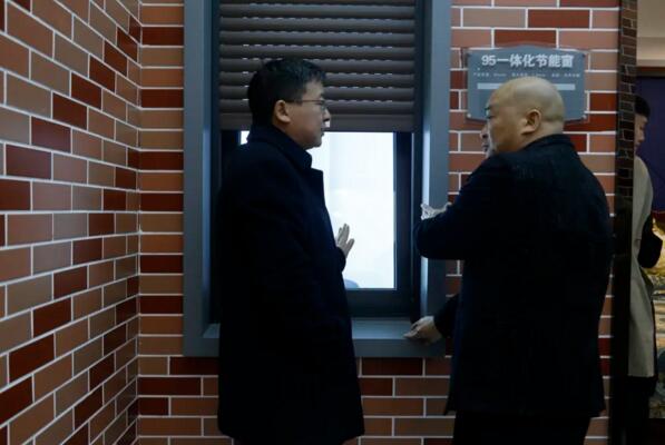 董事長(zhǎng)陳為軍對(duì)考察團(tuán)一行的到來(lái)表示熱烈歡迎