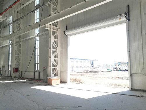 湘聯(lián)抗風(fēng)卷簾門隨著“一帶一路”走進(jìn)新疆，走進(jìn)北新路橋