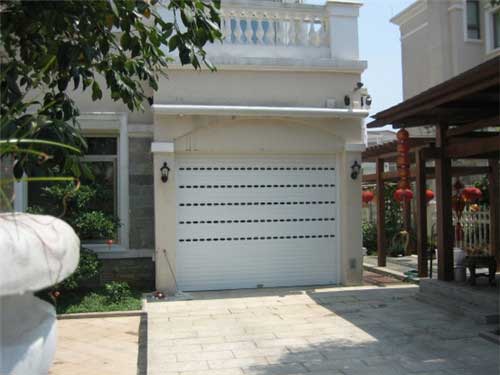 長(zhǎng)沙威尼斯城車庫卷簾門案例 - 中出網(wǎng)-智能出入口與停車充電門戶