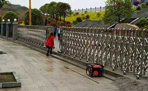 畢節(jié)大方縣檢察院電動(dòng)伸縮門(mén)案例